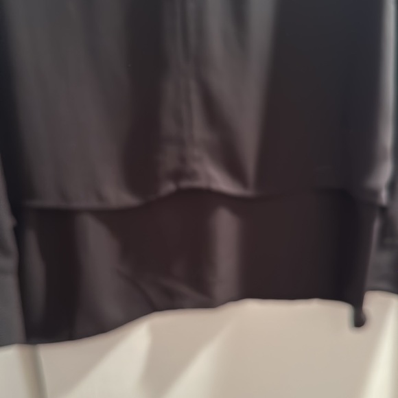 BCBG blouse with sequin shoulders. Sz. L. - Picture 4 of 6